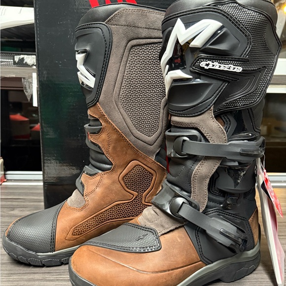 New Alpinestars Black and Brown Men's Adventure Boots SZ8 - Picture 1 of 9